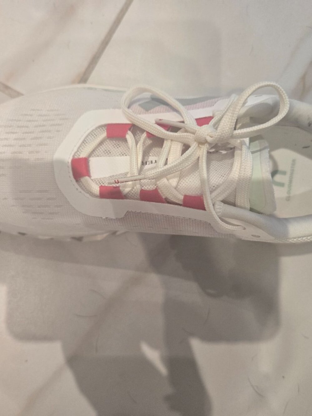 On running cloud monster white, lime and neon pink. Size 7.5 new - Picture 5 of 5